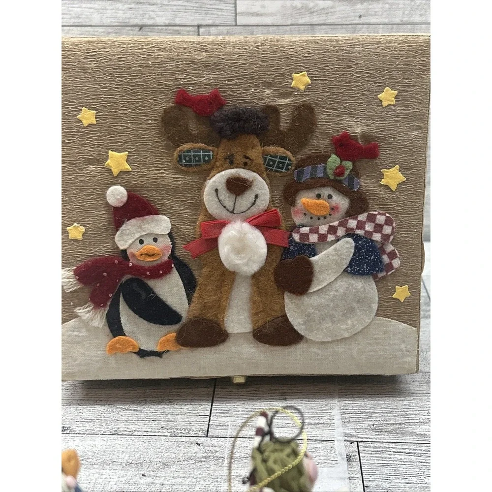 5 Vintage Handmade Polymer Clay Christmas Ornaments & Decorative Box‎